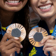 Lorenne Teixeira e Gabi Guimarães - bronze no vôlei feminino de Paris-2024