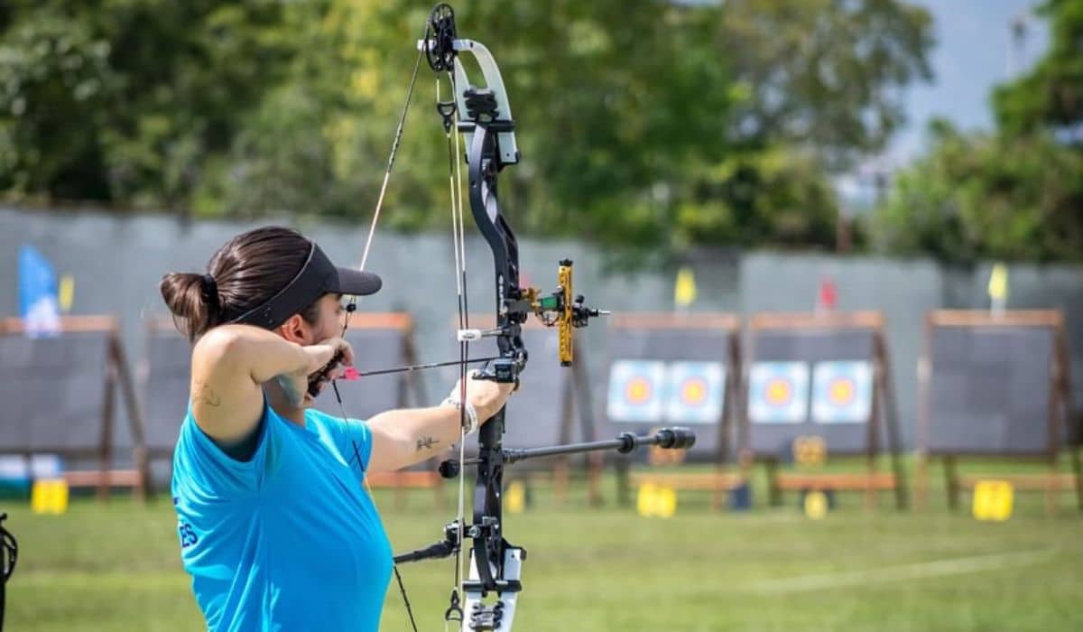 Bianca Rodrigues vai às oitavas de final do composto feminino no Mundial de tiro com arco