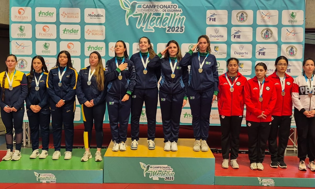 Brasil campeão Sul-Americano adulto de Esgrima por Equipes na espada feminina
