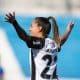 Na imagem, Juliete comemorando um dos gols do Corinthians no Paulistão Feminino.