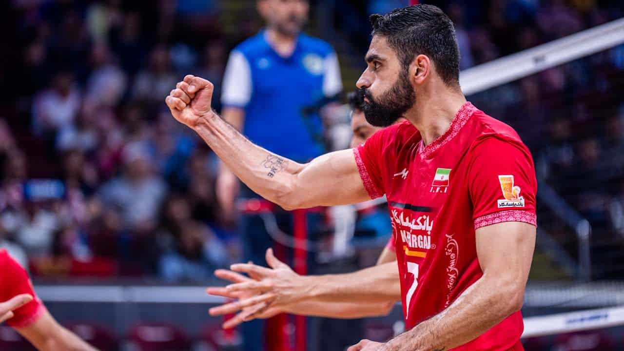 Irã surpreendeu a Sérvia, venceu em cinco sets e se classificou para as quartas de final do Mundial de vôlei masculino