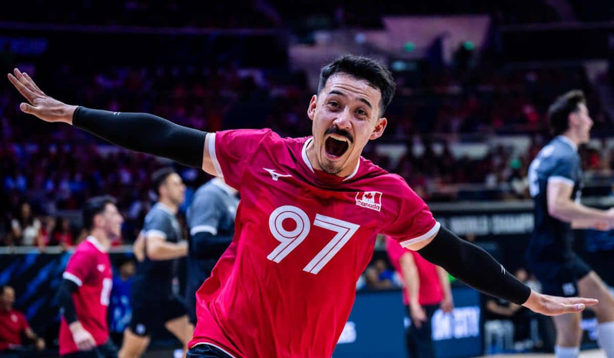 O Canadá, do líbero Landon Currie, foi responsável pela eliminação precoce do Japão no Mundial de vôlei masculino