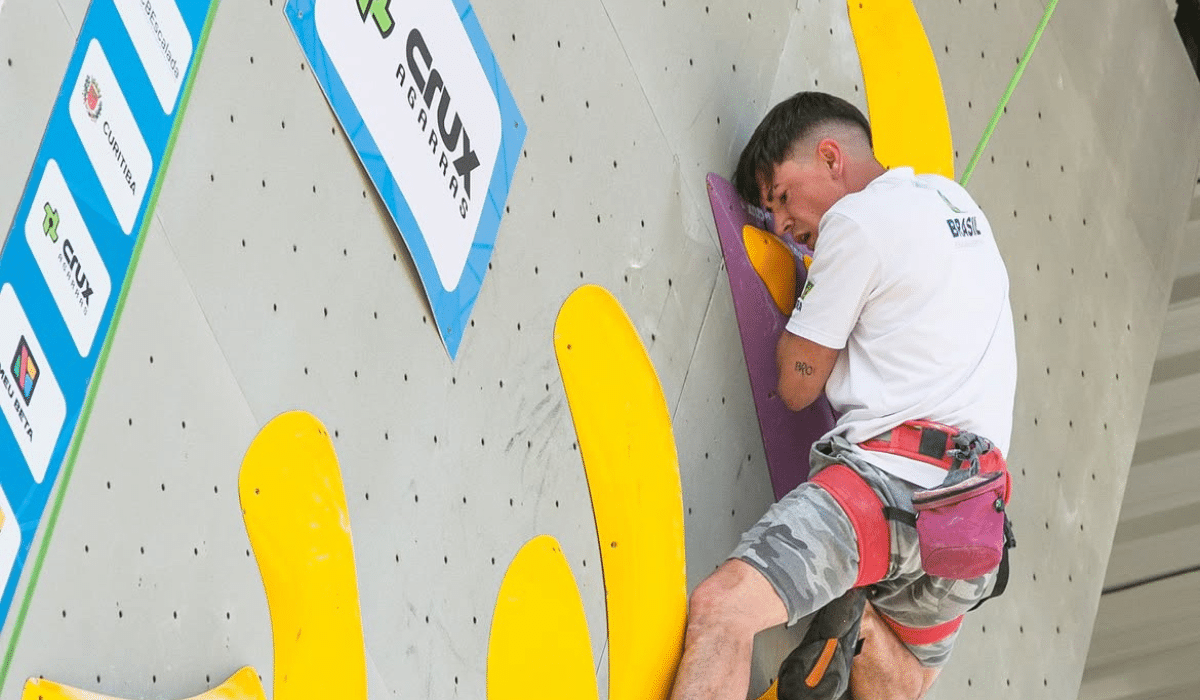 Eduardo Schaus se garante na final mundial paraescalada