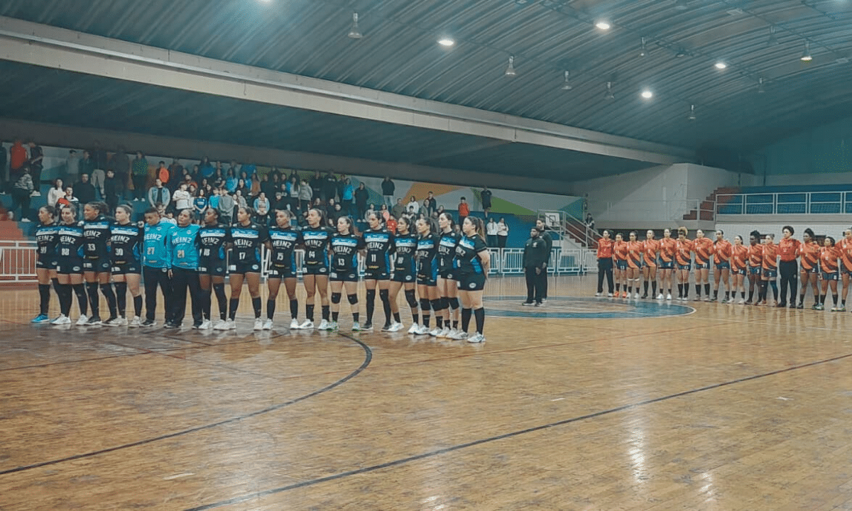 Pinheiros ganhou fora de casa e está perto de mais um título do Super Paulistão (Foto: Divulgação/ECP)