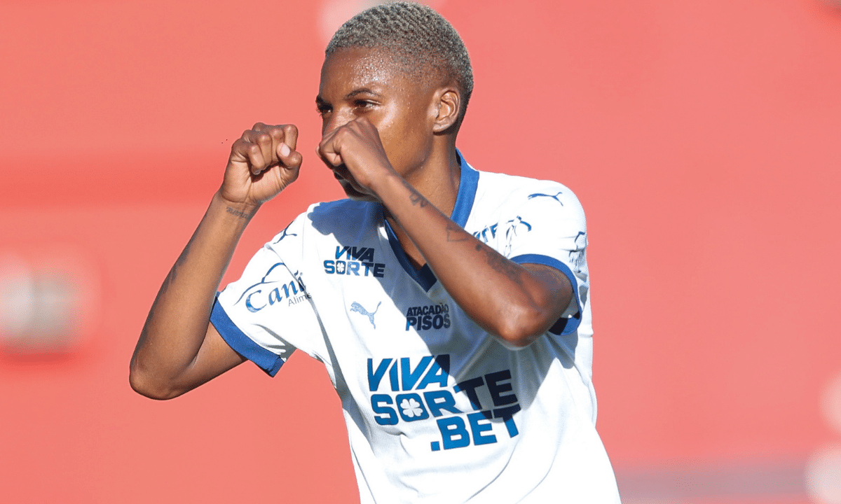 A atacante Rhaizza fez o gol do triunfo do Bahia diante do Vitória
