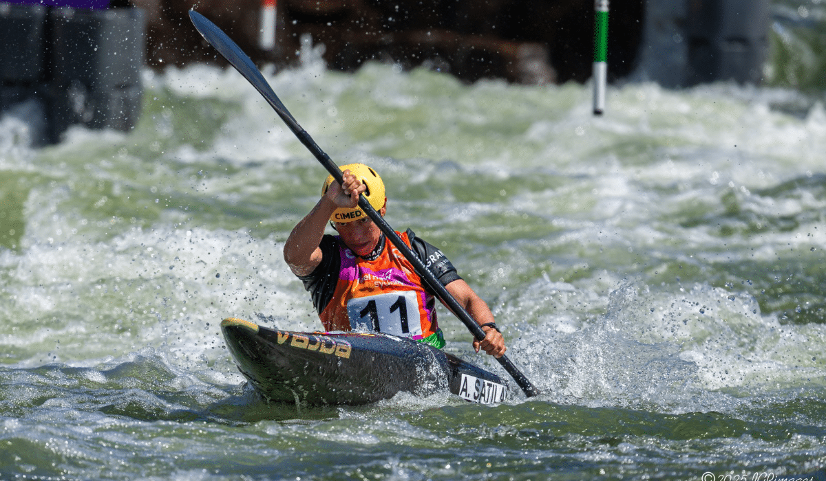 Ana Sátila em ação no K1 feminino