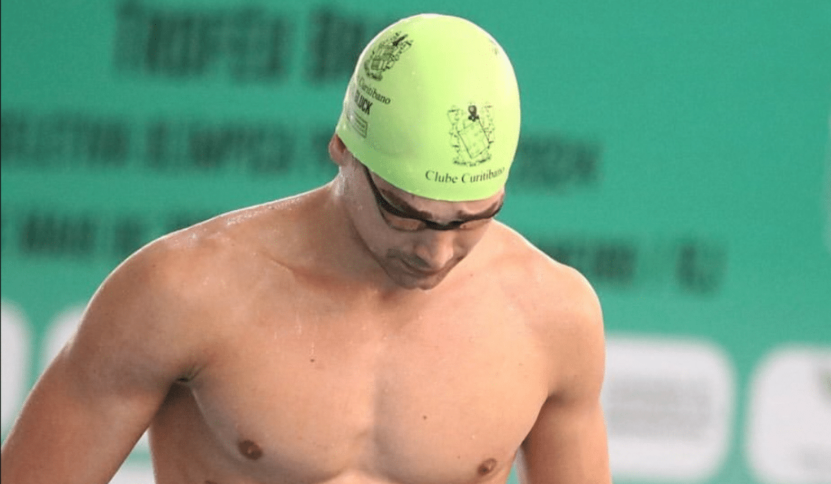 Caue Gluck, na final dos 400m livre da etapa de Carmel da Copa do Mundo