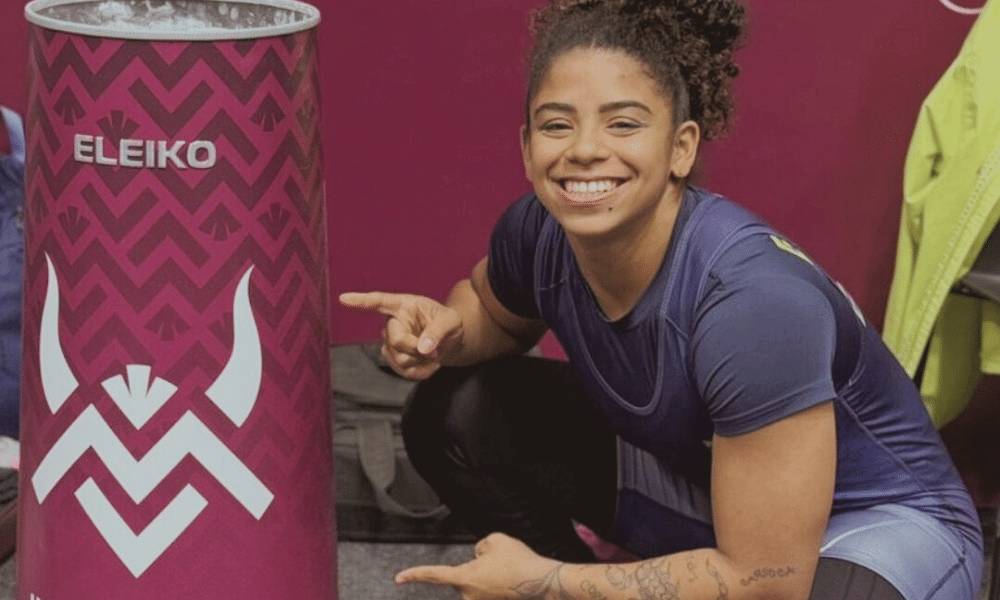 Laura Amaro recorde brasileiro mundial de levantamento de peso