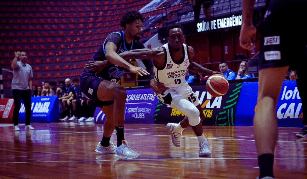 Corinthians venceu o Pato e chegou ao quinto lugar do NBB com Clark em destaque (Foto: Beto Miller/Corinthians)