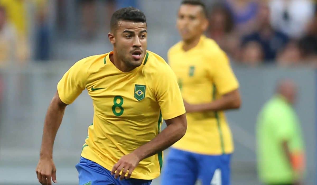 Rafinha Alcântara anuncia aposentadoria aos 32 anos