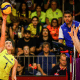 Gabi ataca a bola no jogo entre Conegliano e Osasco no Mundial de Clubes de vôlei feminino