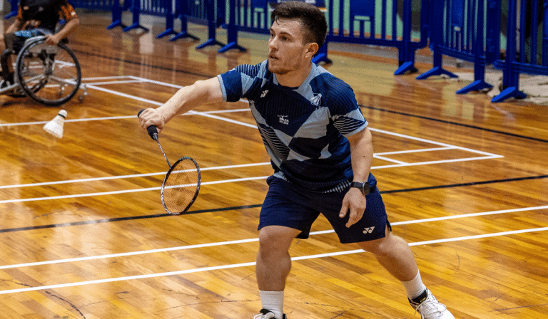 Vitor Tavares está com campanha de 100% de aproveitamento no Mundial internacional da frança de parabadminton medalha de prata, Internacional da China