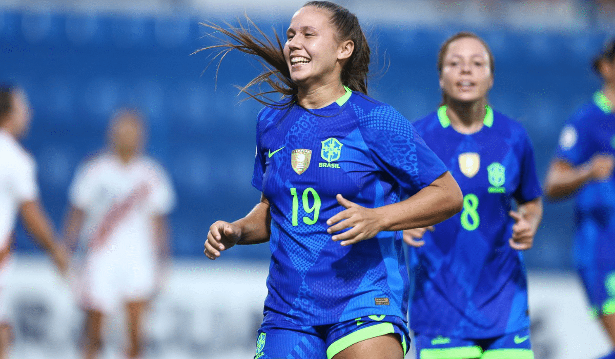 A centroavante Brendha marcou o último gol do Brasil na goleada sobre o Peru (Foto: Staff Images Woman/CBF)