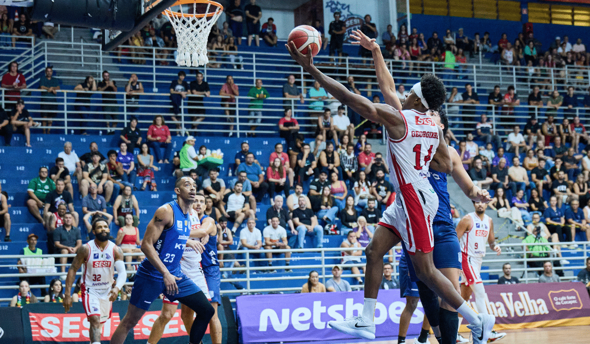 Georginho comandou a vitória do Sesi Franca em duelo direto com o Minas pelo NBB (Foto: Marcos Limonti/ SFB)