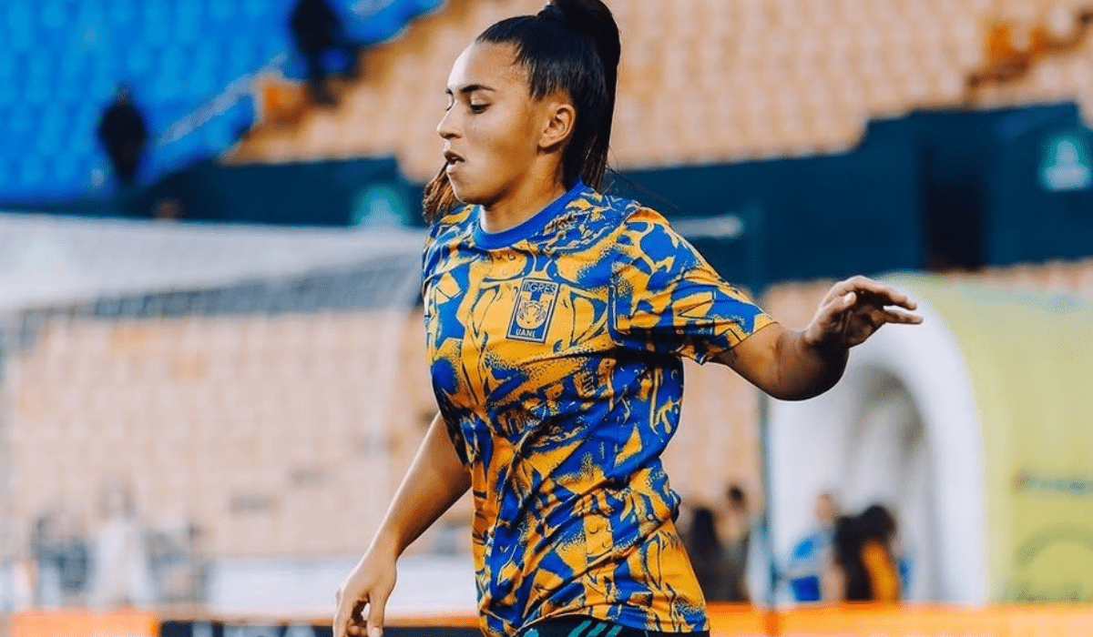 Mariza atuou como titular na vitória do Tigres sobre o UNAM Pumas pela Liga Mexicana (Foto: Instagram @clubtigresfemenil)