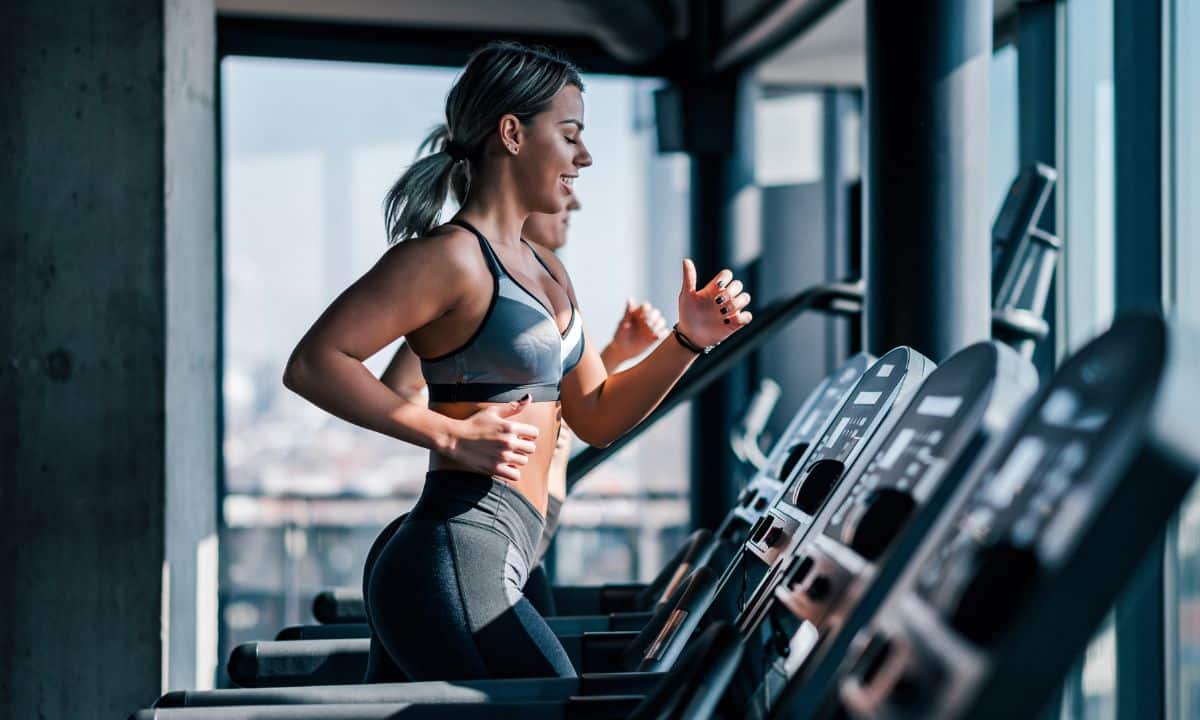 Corrida em esteira- como usar a favor do treino
