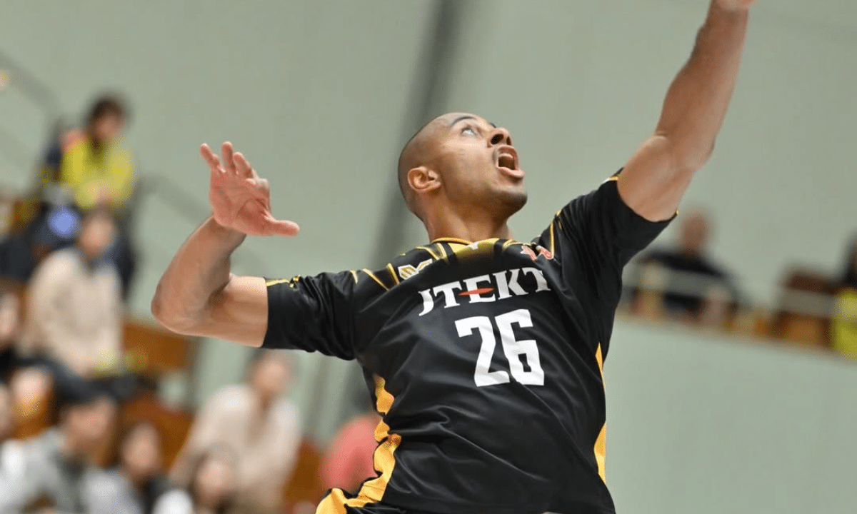 Ricardo Lucarelli vôlei JTEKT Stings SV League liga japonesa de vôlei masculino japão