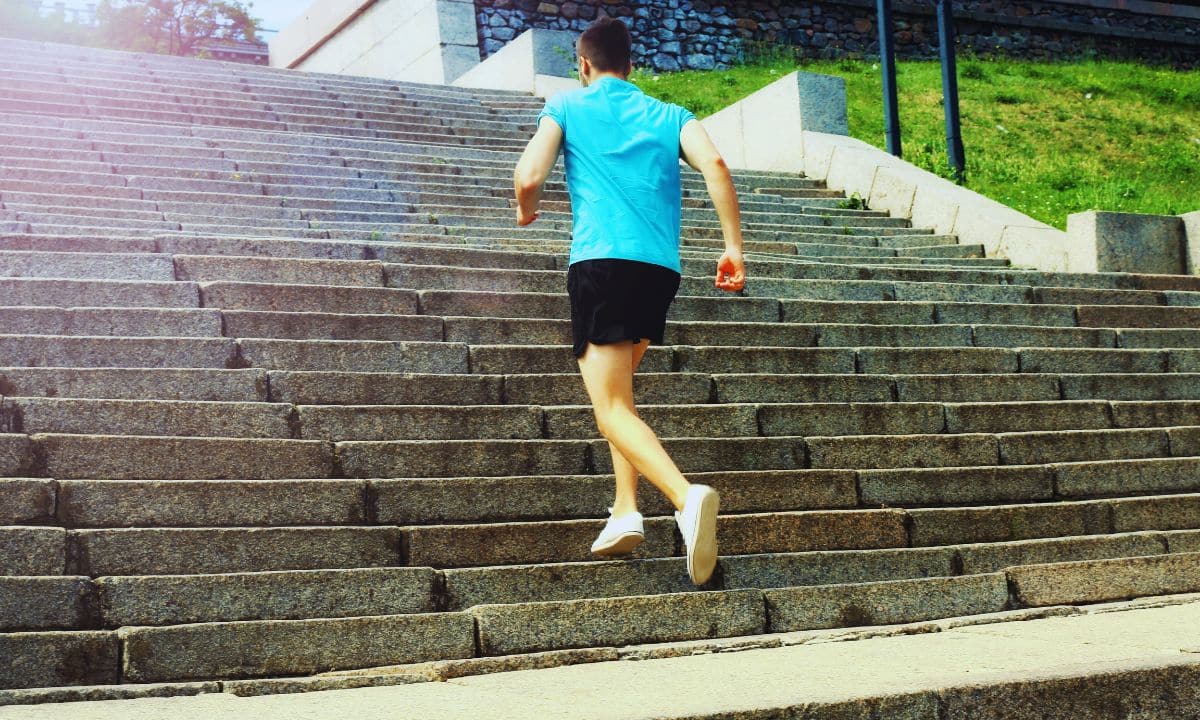 Treino em escadas- cardio intenso e acessível