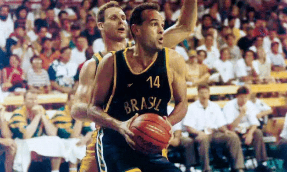 Máquina de pontos conheça os recordes da carreira de Oscar Schmidt