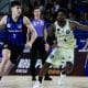 Scott (4), do Rio Claro, e Pacheco (2), do Pinheiros em partida do NBB