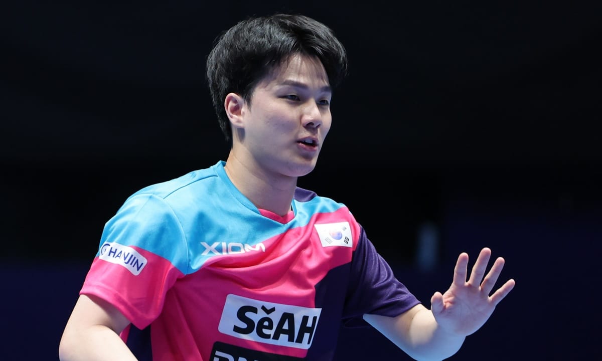An Jae-Hyun Coreia do Sul Mundial de tênis de mesa por equipes vence china