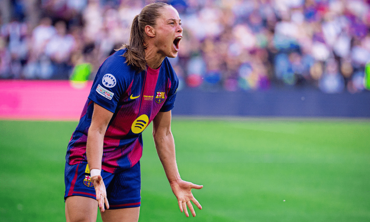 Barcelona goleia Lyon por 4 a 0 na finla da Liga dos Campeões feminina. Clube catalão conquista a quarta taça na competição internacional