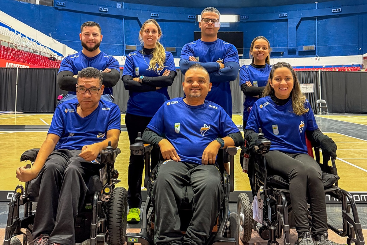 Na imagem, time do Brasil da classe BC1/2 que ficou com o quarto lugar no Canadá.