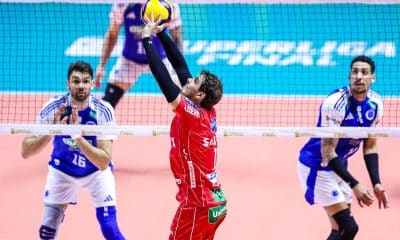 Bruninho em ação na final da Superliga masculina de vôlei contra o Sada Cruzeiro