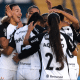Corinthians vence em campo encharcado e segue líder do Brasileirão Feminino