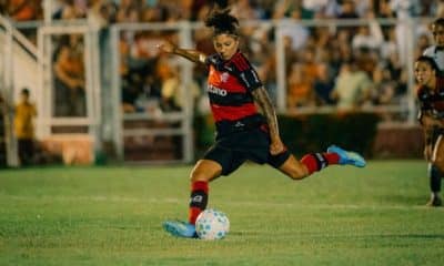 Cristiane marcou o primeiro gol do Flamengo, de pênalti, na vitória de 2 a 0 sobre o São João-PI, em Piripiri