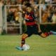Cristiane marcou o primeiro gol do Flamengo, de pênalti, na vitória de 2 a 0 sobre o São João-PI, em Piripiri