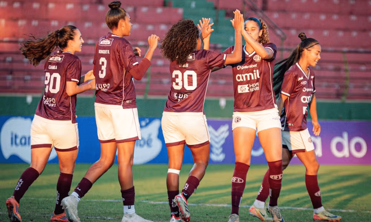Ferroviária avança às oitavs com hat-trick de Monique (Foto: Rafael Zocco / Ferroviária)