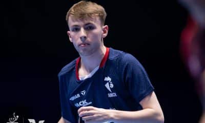 Flavien Coton (FRA) no Campeonato Mundial de Tênis de Mesa por Equipes