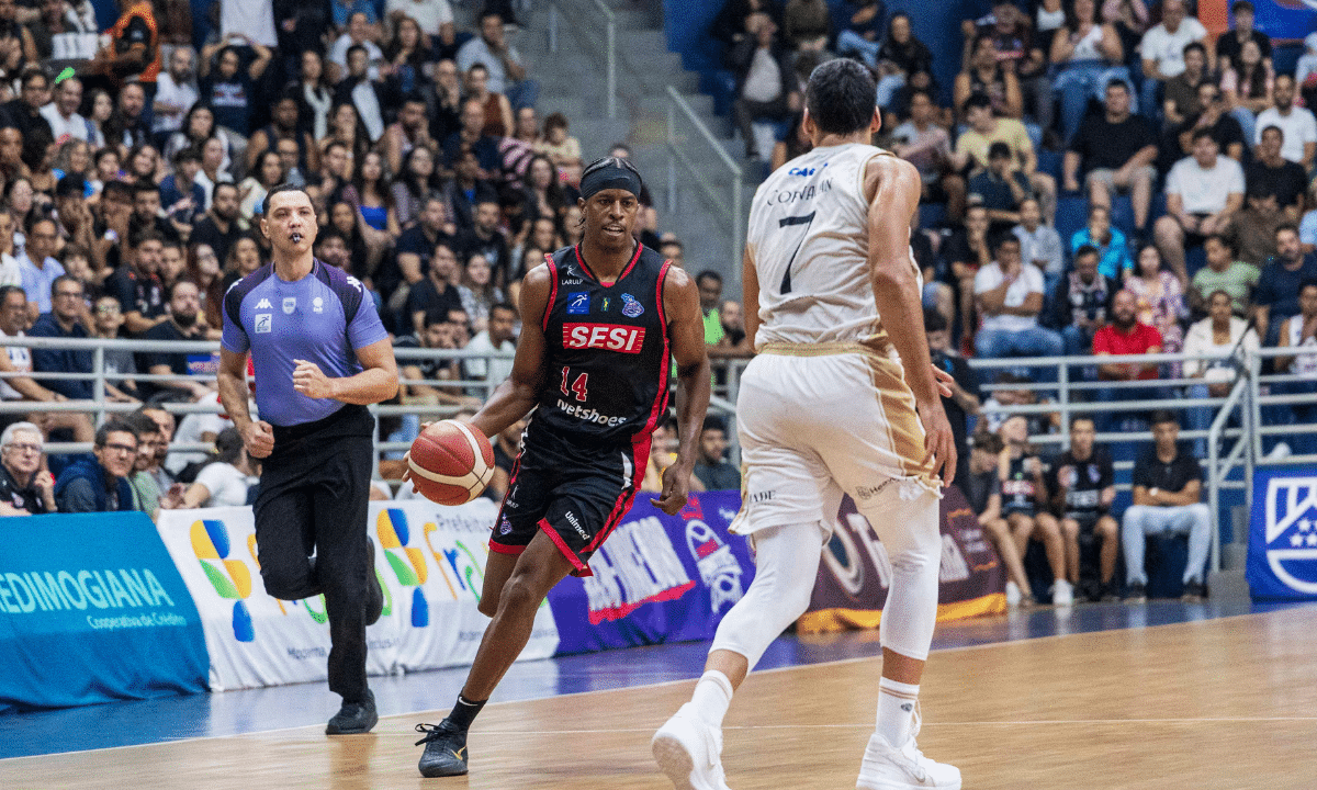 Eleito MVP do NBB, Georginho teve mais uma atuação decisiva na vitória do Sesi Franca (Foto: Marcos Limonti RELANCE/SFB)