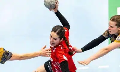 Dupla brasileira termina como vice-campeã do handebol na liga europeia. Na Espanha, time de Micaela Rodrigues sai na frente na semifinal e na final da Copa europeia, equipe de brasileiras perde jogo de ida