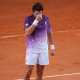 João Fonseca após vencer Dino Prizmic em Roland Garros (Foto: Loic Wacziak / FFT)