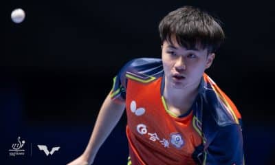 LIN Yun Ju (TPE) em vitória de Taiwan no Campeonato Mundial de Tênis de Mesa por Equipes