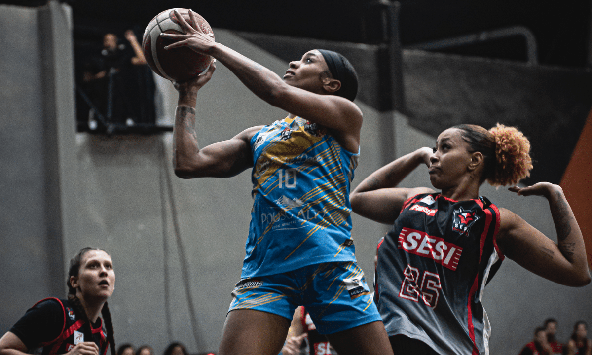 Noite de gala Sodiê Mesquita surpreende e derruba tricampeãs da LBF