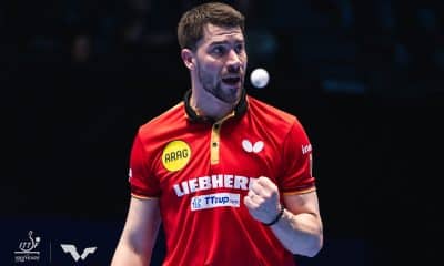 Patrick FRANZISKA (GER) em ação pelas oitavas do Campeonato Mundial de Tênis de Mesa por Equipes