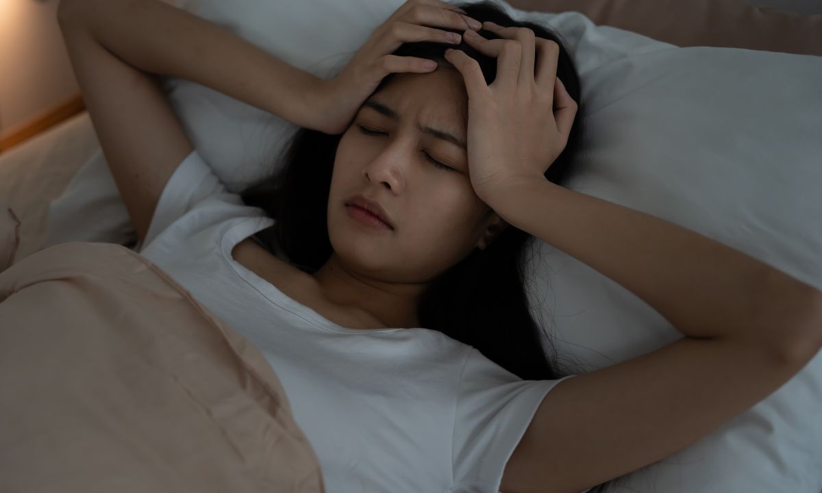 Comer tarde atrapalha o sono? O que observar no jantar e nos lanches noturnos