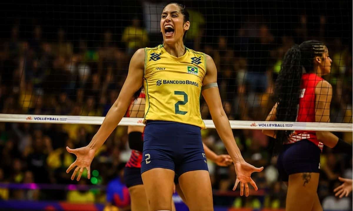 Diana marcou 11 pontos na vitória de virada sobre a República Dominicana (Volleyball World)