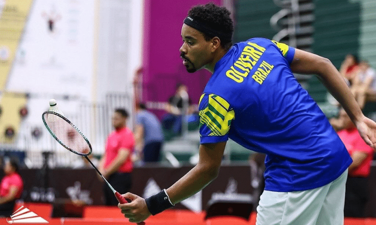 Donnians Oliveira, do badminton brasileiro, em ação (Foto: CBBd)