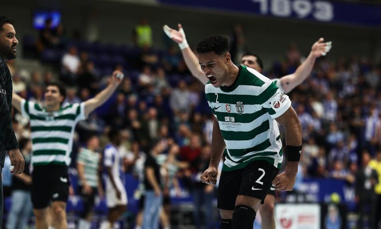 Na imagem, Edy Silva comemorando mais uma conquista com o Sporting.