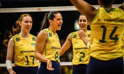 Julia Bergman, Julia Kudiess, Diana e Ana Cristina na vitória do Brasil por 3 a 0 sobre a Bulgária (Volleyball World)
