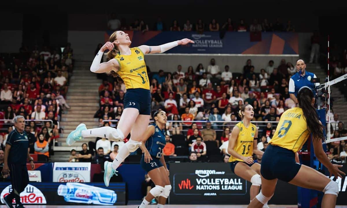 Julia Bergmann assume protagonismo na seleção brasileira na VNL 2026
