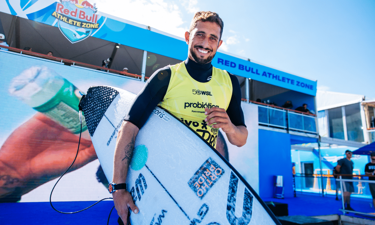 Lucas Chumbo cai para Ramzi Boukhiam na estreia na etapa de Saquarema