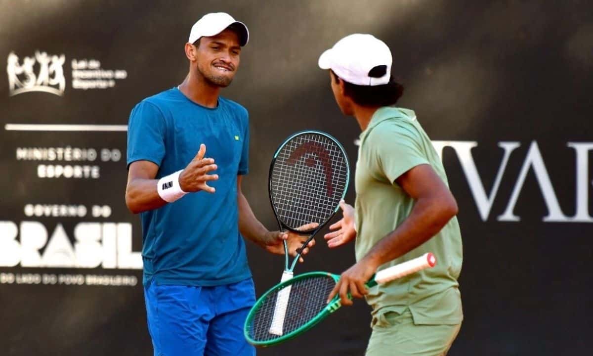 Brasil garante dupla na final do Challenger de Piracicaba contra adversários peruanos. Decisão será na manhã do domingo (28)