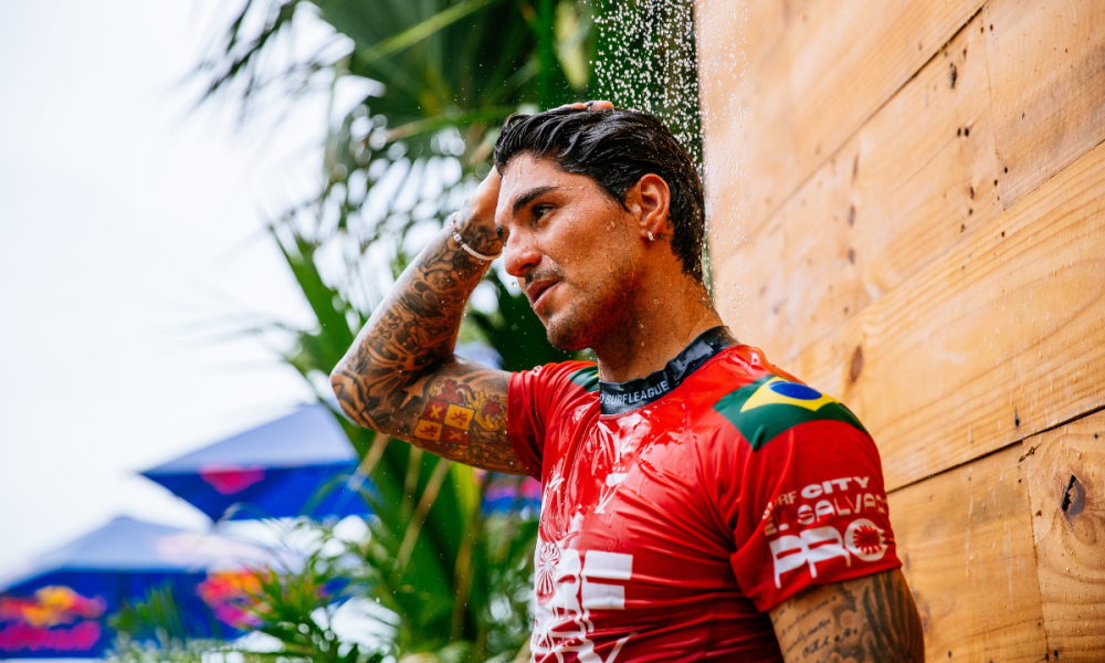 Imagem ilustrativa sobre Mateus Herdy elimina Gabriel Medina e avança às oitavas na WSL em Trestles