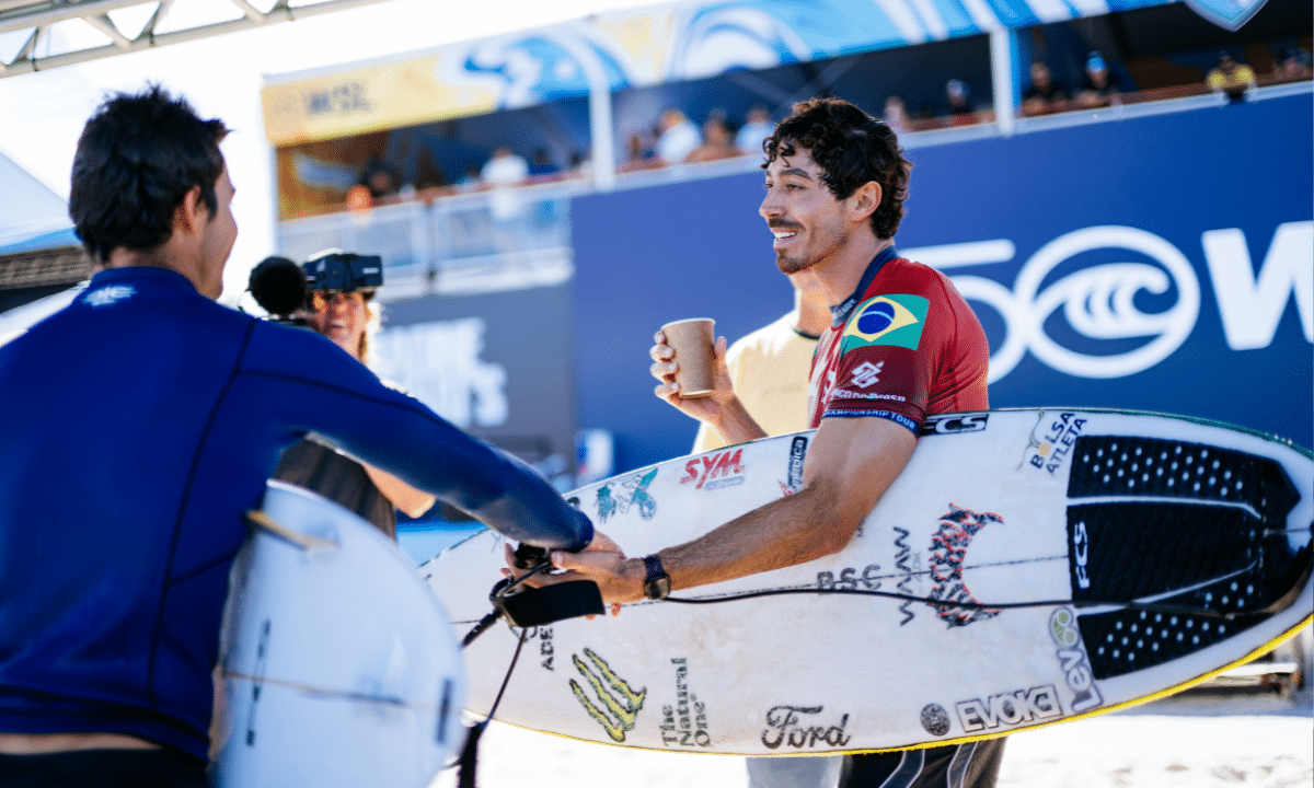 Yago Dora supera Miguel Pupo e avança à semifinal em Saquarema