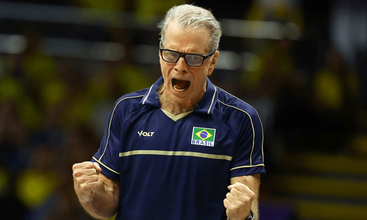 Bernardinho troca centrais do Brasil para enfrentar algoz do último Mundial